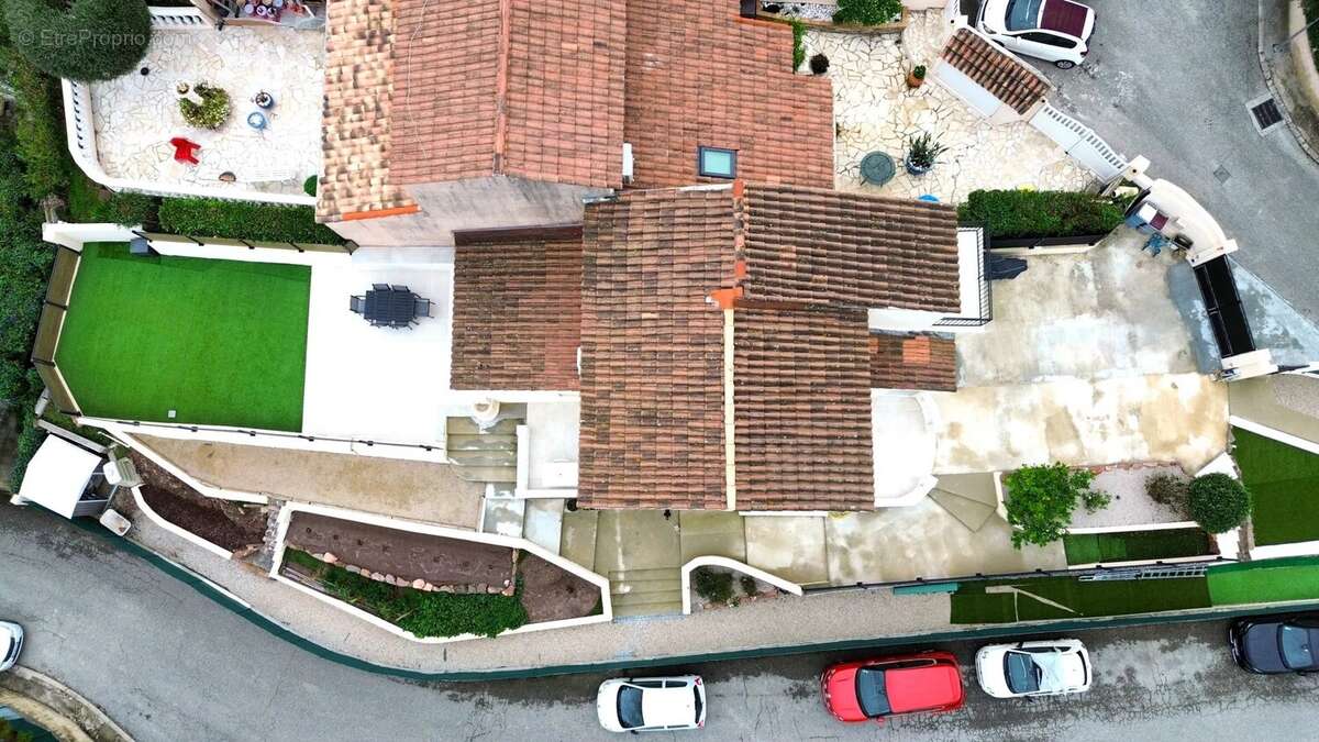 Maison à MANDELIEU-LA-NAPOULE