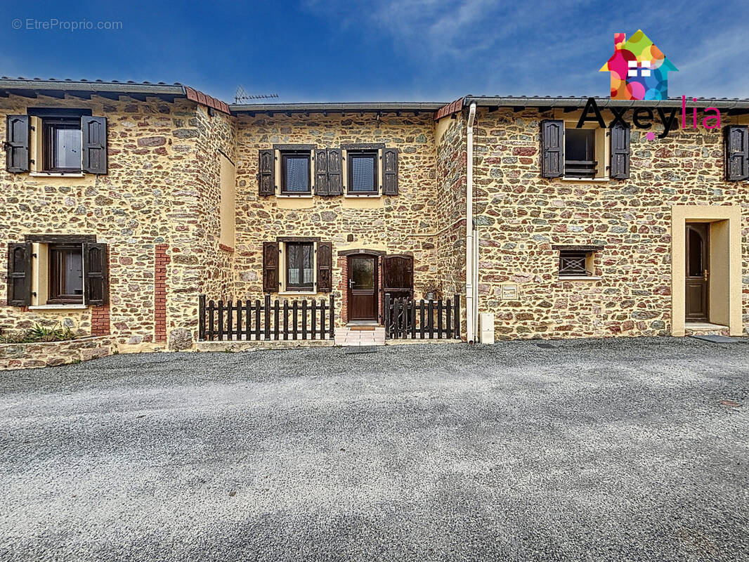 Maison à SAINT-GERMAIN-LAVAL