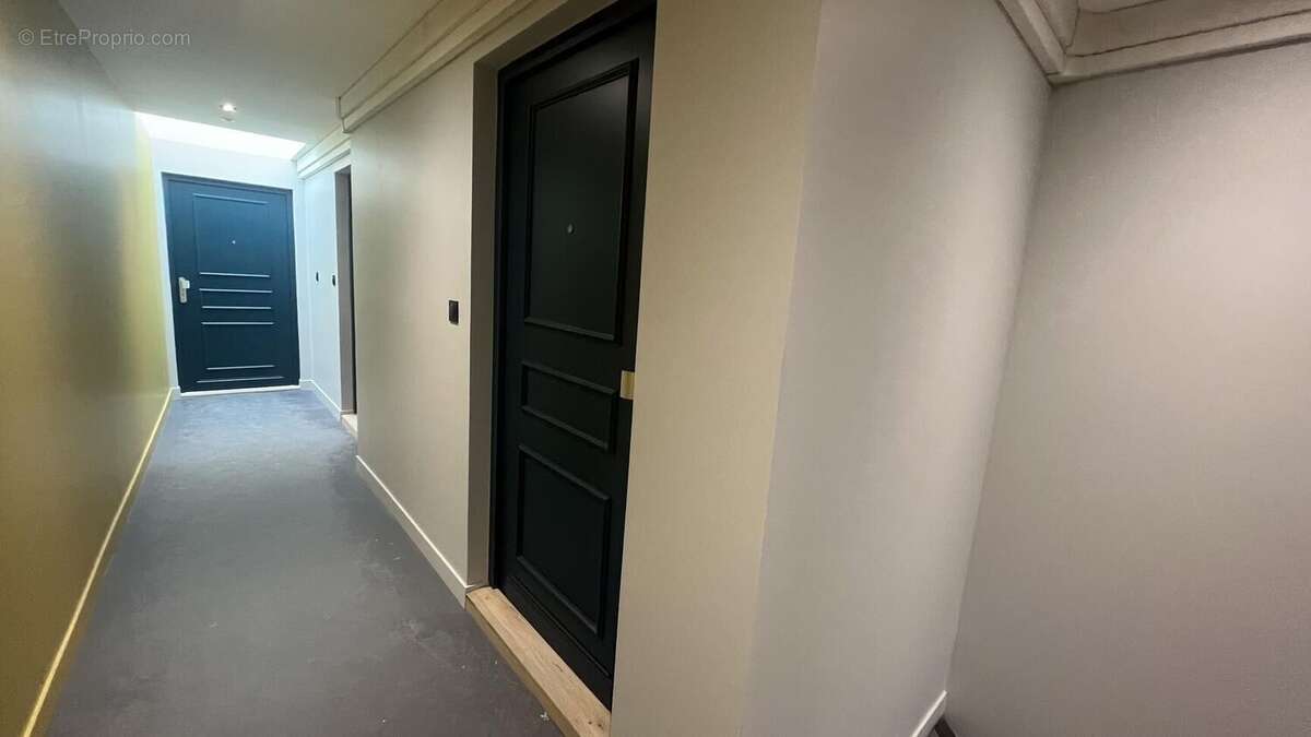 Photo 4 - Appartement à LA TOUR-DE-SALVAGNY