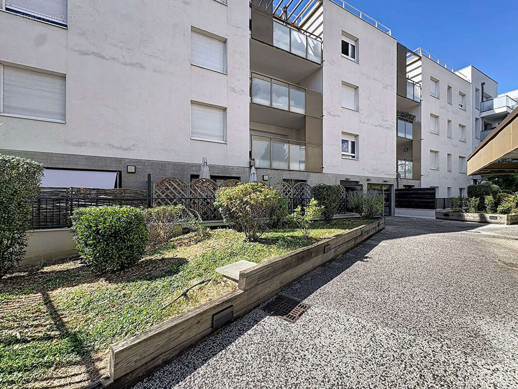 A VENDRE Appartement  2 pièces Caluire Et Cuire 2 pièce(s) 44.86 m2 dernier étage - photo 8