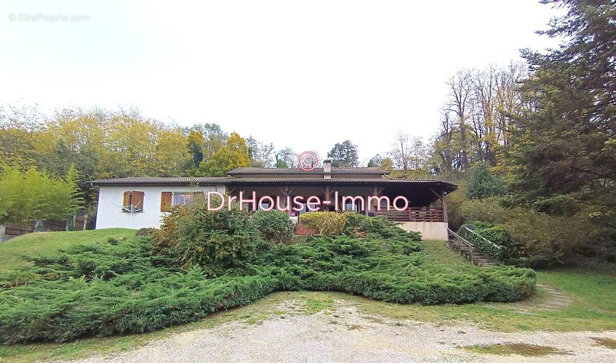 Maison à SAINT-JUST-DE-CLAIX