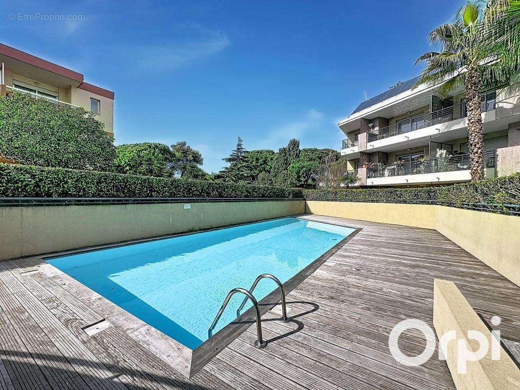 Appartement à VILLENEUVE-LOUBET