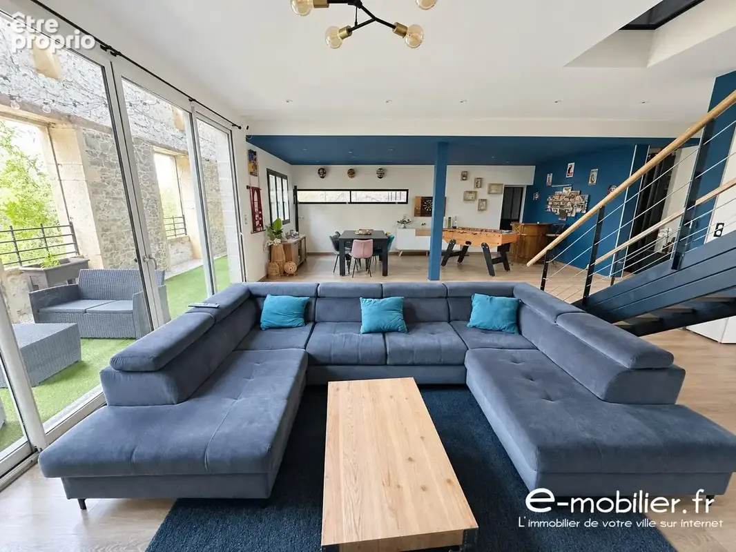 Maison 8 pièces 228 m² à vendre à Saint-Igny-De-Roche (71170) - photo 2