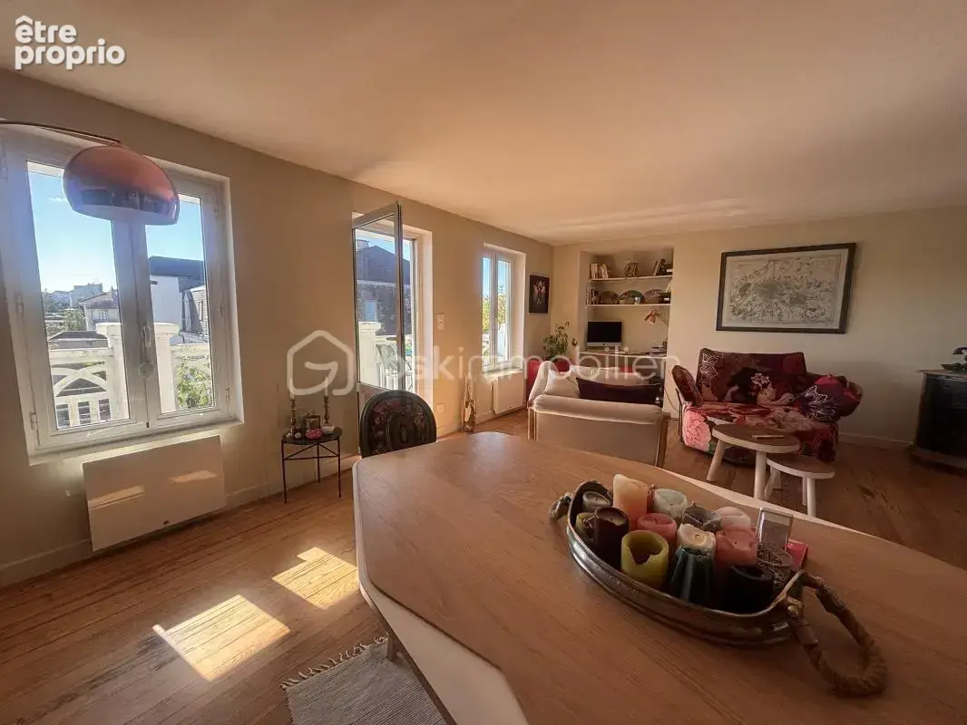 Pau centre - dernier etage -terrasse 18 m2- esprit 'roof top' - photo 5