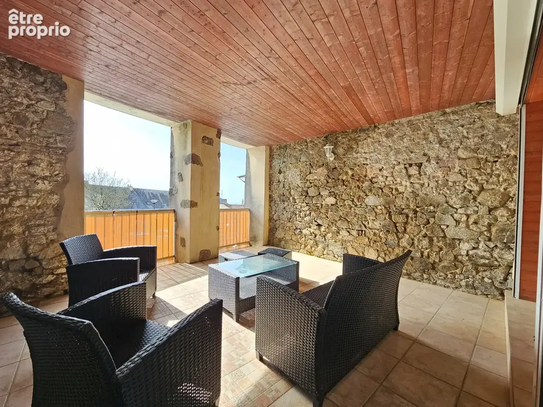 Maison à POUZAUGES
