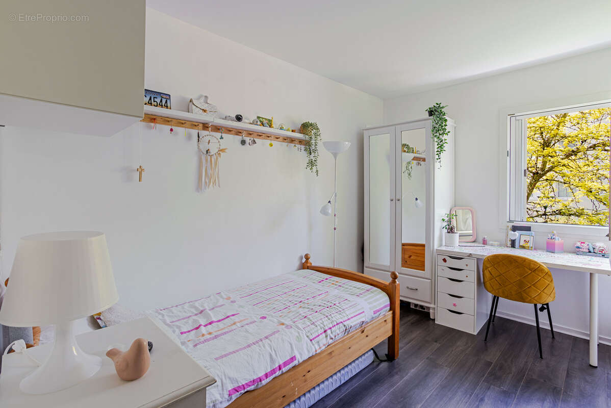 Appartement à LE PLESSIS-ROBINSON