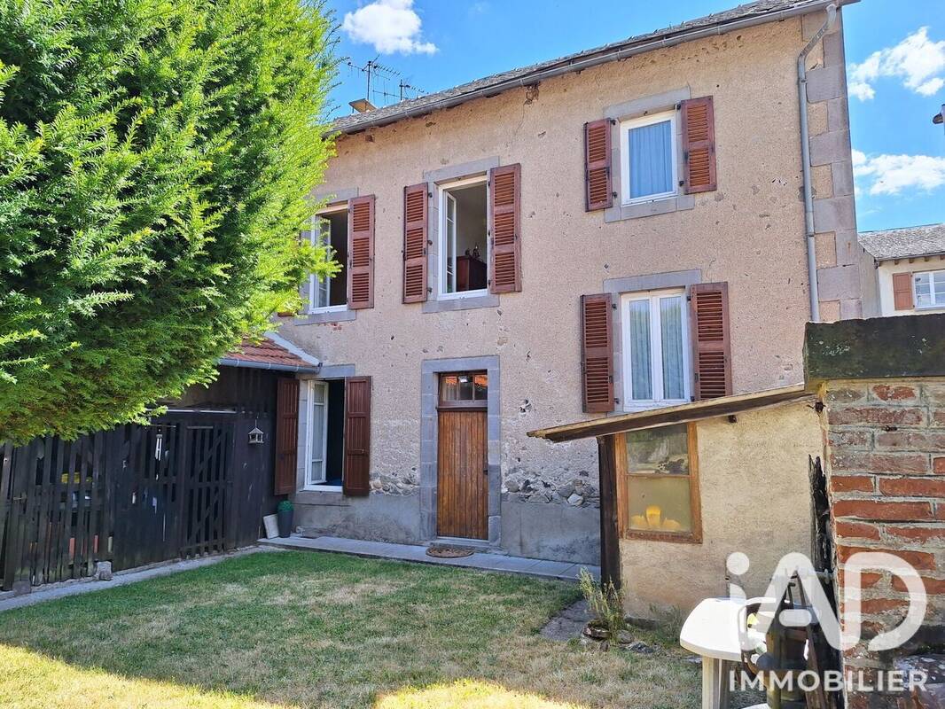 Maison 130 m² à Arpajon-Sur-Cere  - photo 1