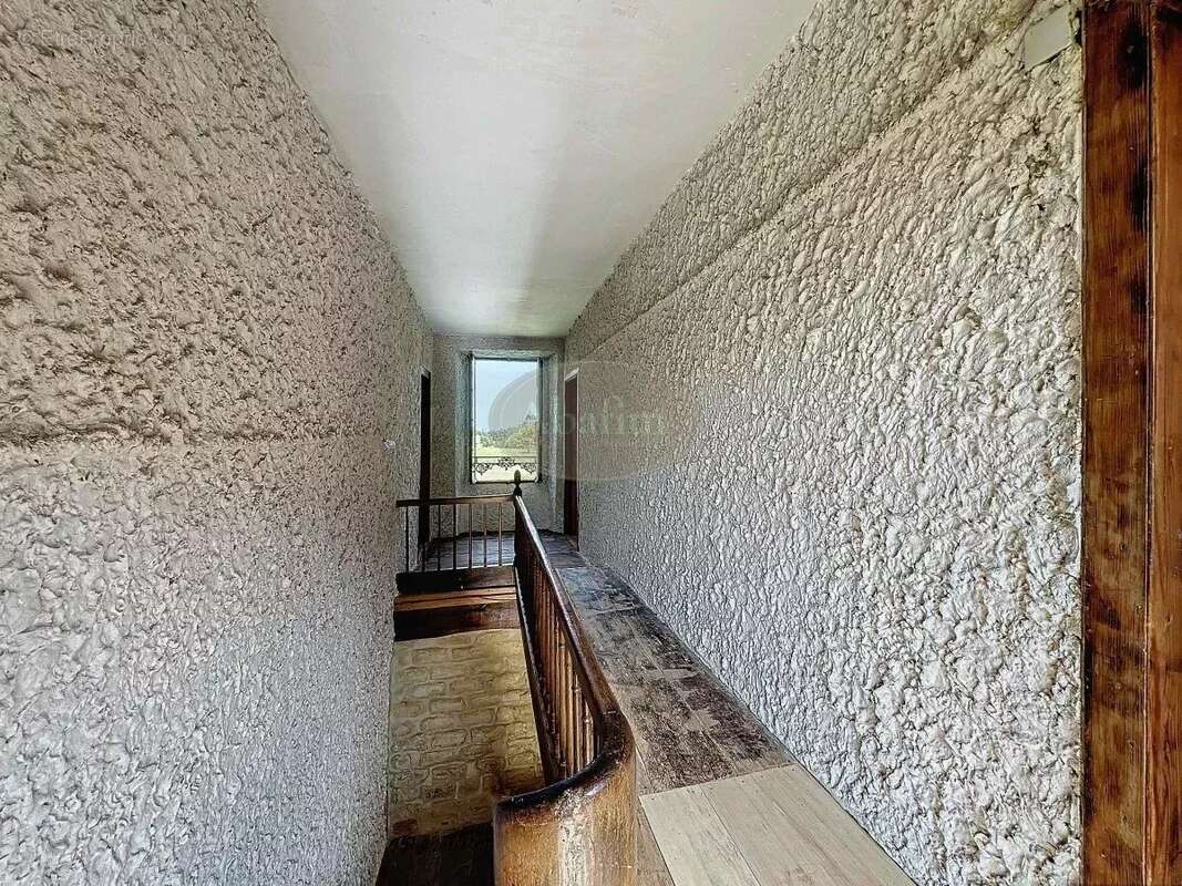 Maison à MONLEON-MAGNOAC