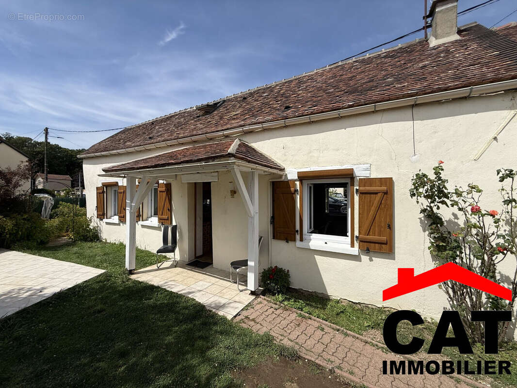 Maison 62 m² à Egreville  - photo 4