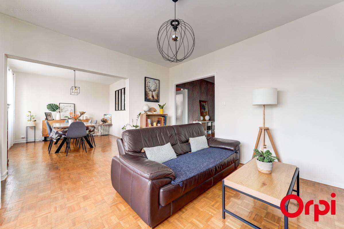 Appartement à SAINT-FONS