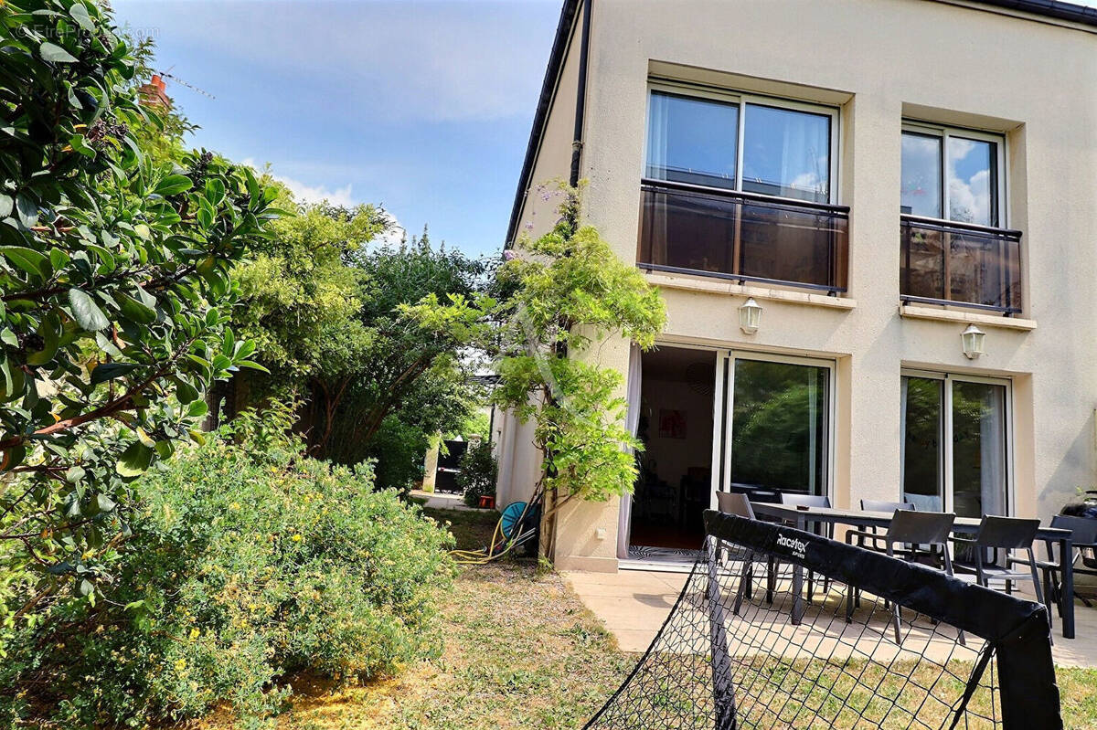 Maison à MAISONS-LAFFITTE