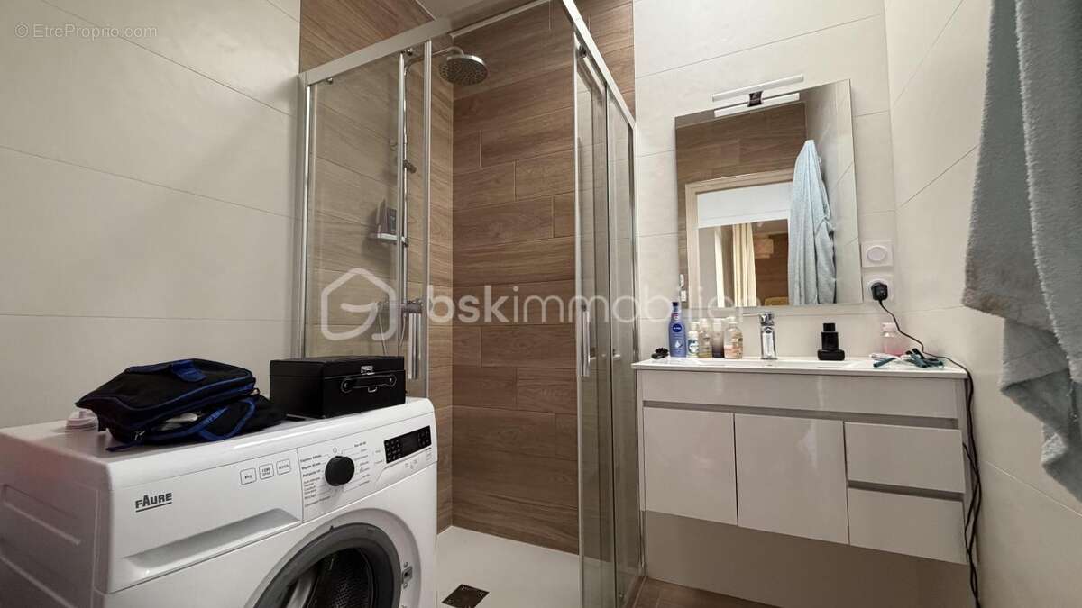 Appartement à ANNEYRON