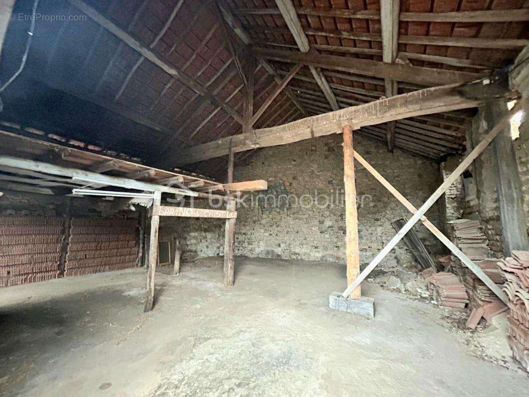 Tènement immobilier avec fort potentiel – 2 maisons + Dépendances – Terrain 3 500 m² – Bord de canal - photo 12