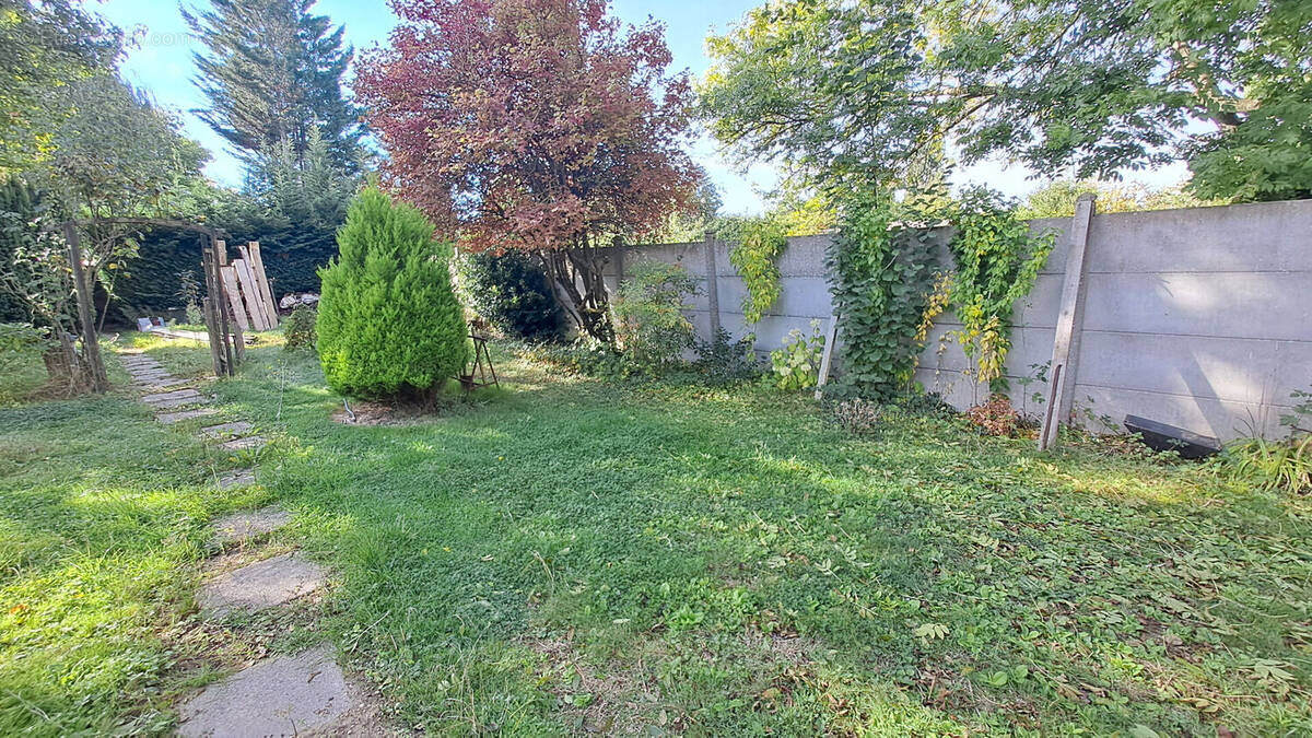 Maison à MAGNY-LES-HAMEAUX