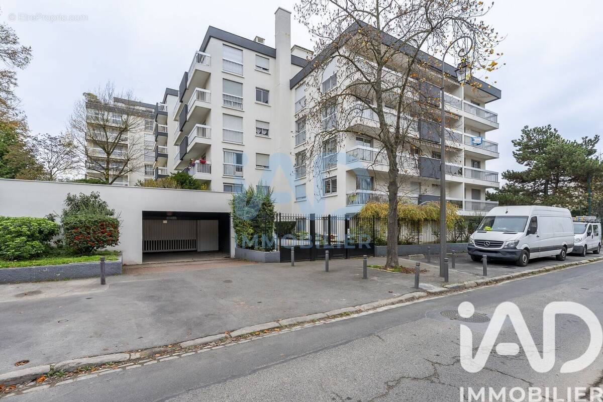 Photo 1 - Appartement à CHEVILLY-LARUE