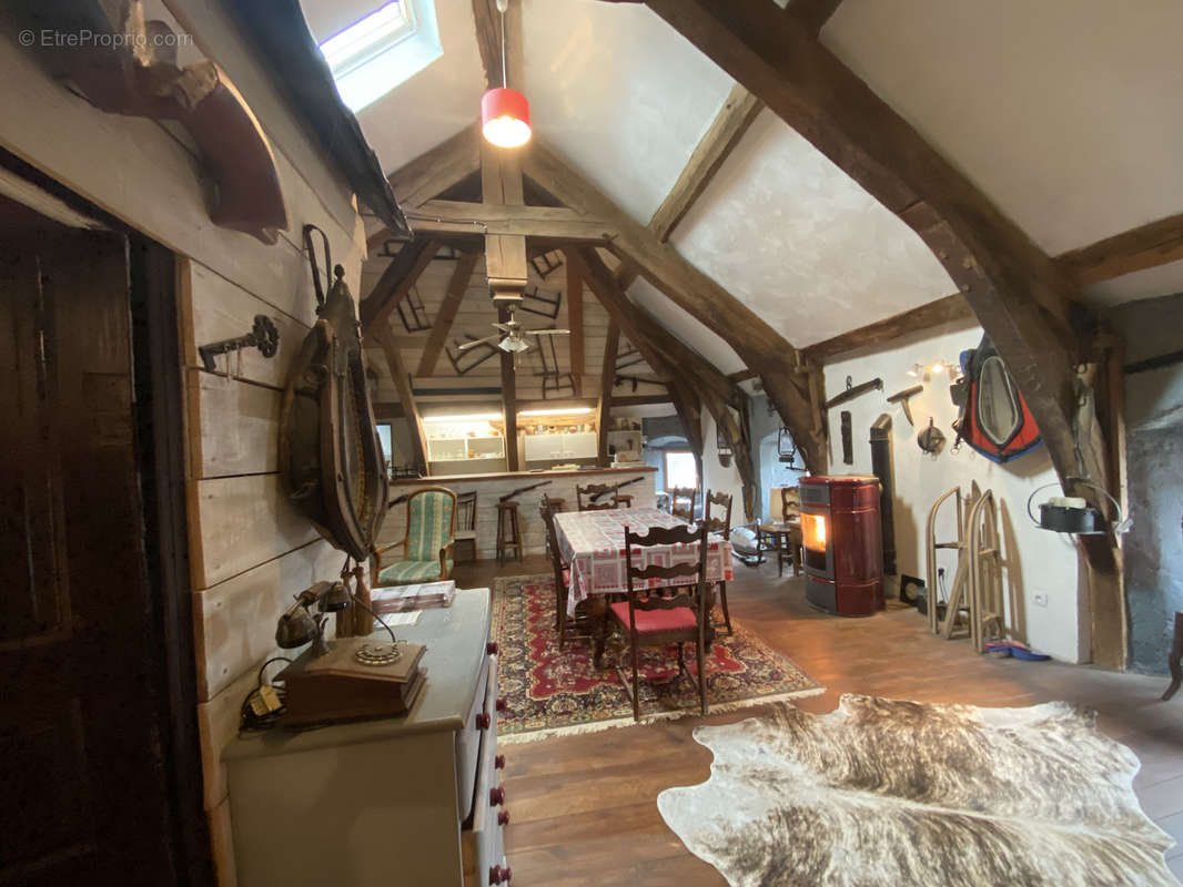 Appartement à BESSE-ET-SAINT-ANASTAISE