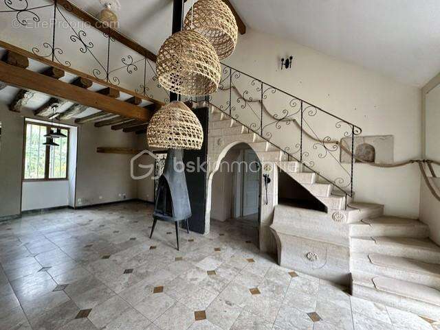 Maison de village - 140 m2 - photo 2