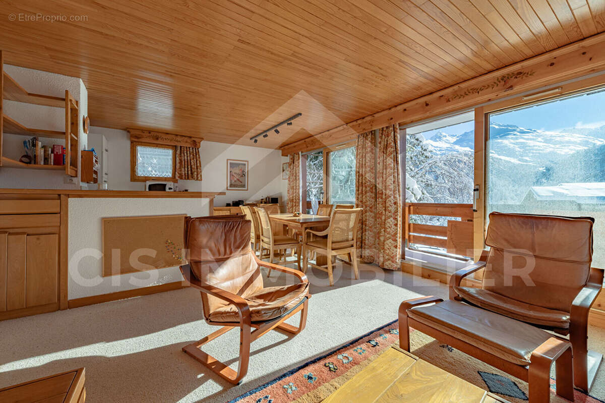 Appartement à LES ALLUES