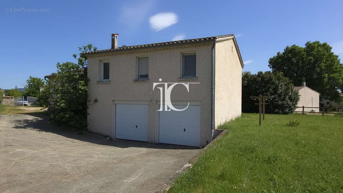 Maison à BERRIAS-ET-CASTELJAU