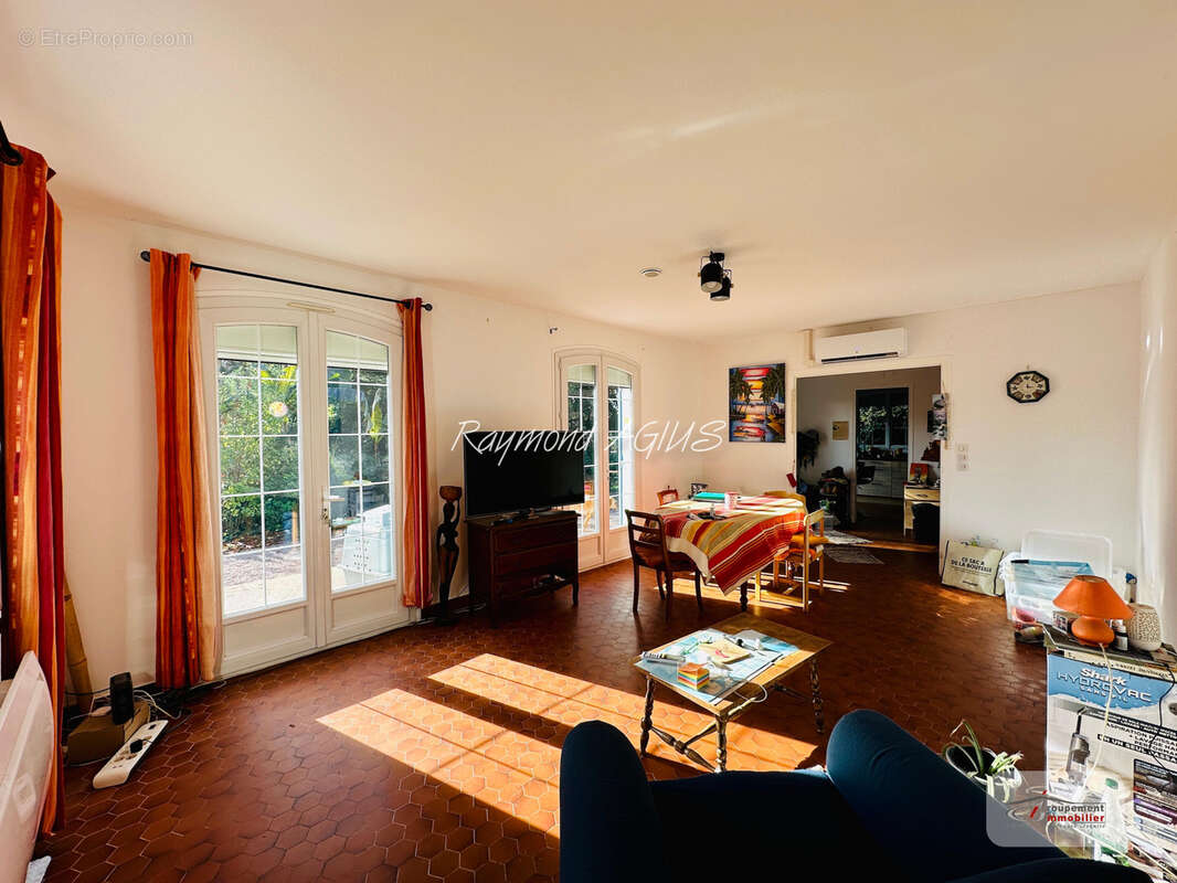 Maison à PORT-SAINTE-FOY-ET-PONCHAPT