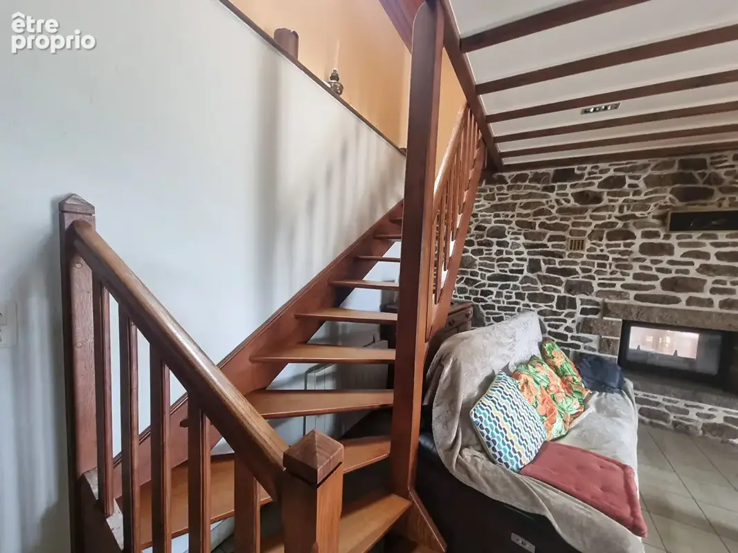 Maison en pierre SAINT OVIN - photo 10