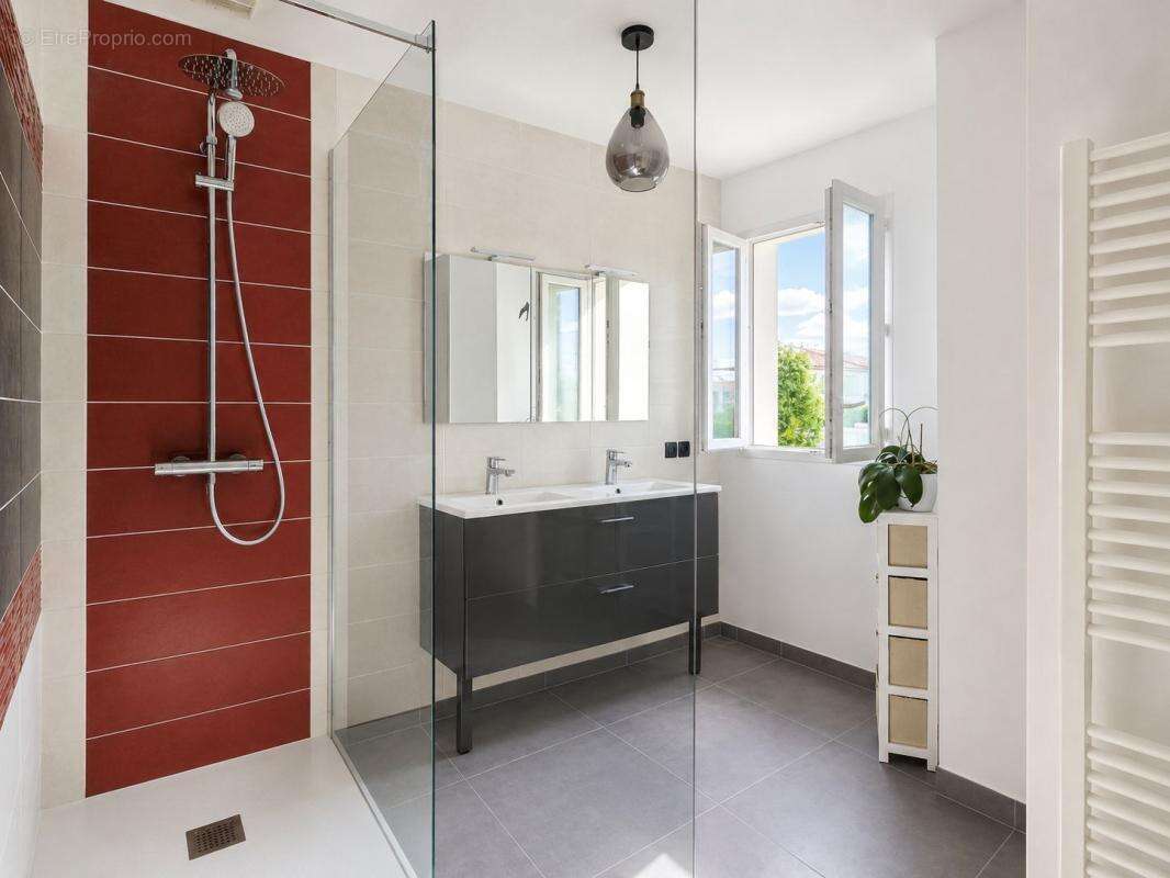 Maison À Vendre - Parfait état - L'Houmeau - photo 8
