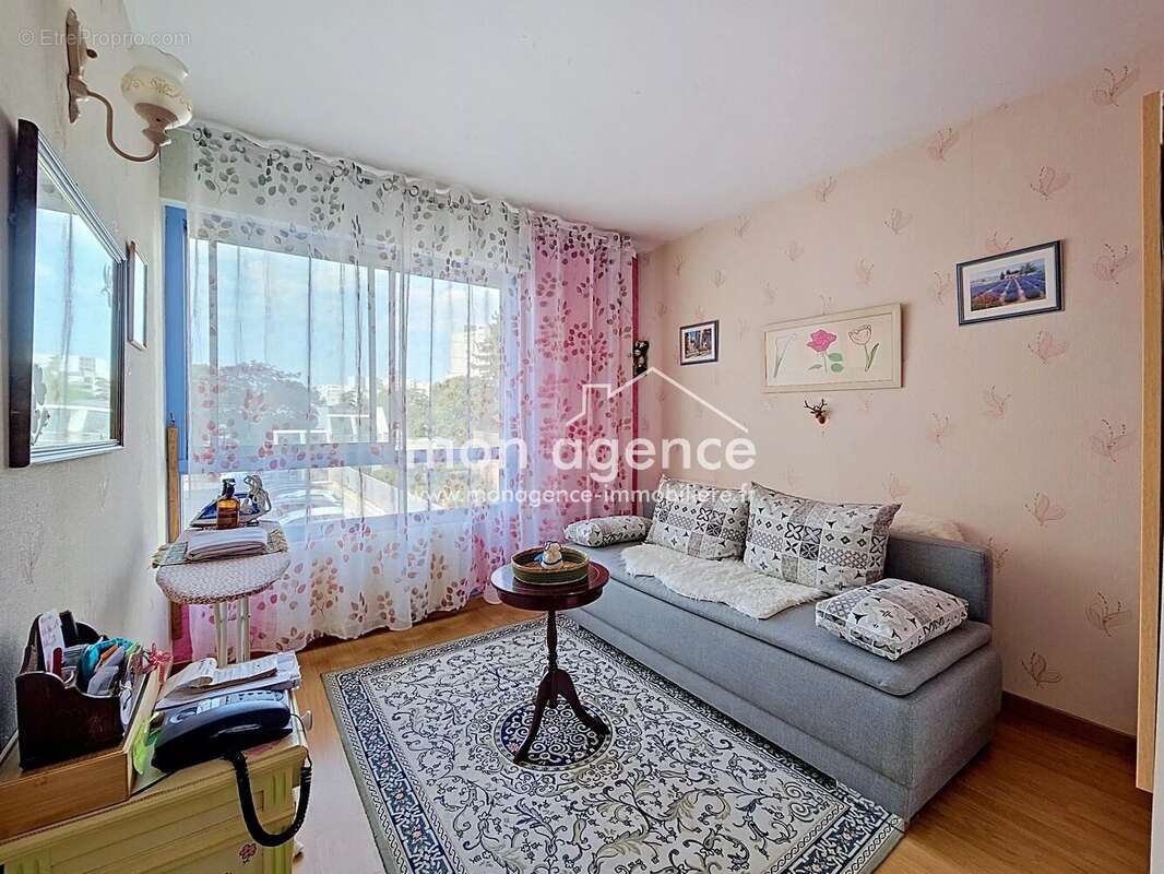Le Petit-Quevilly (76140) - Appartement familial 96 m² – 3 chambres – Beau potentiel – Balcon, Parking privé et cave. - photo 12