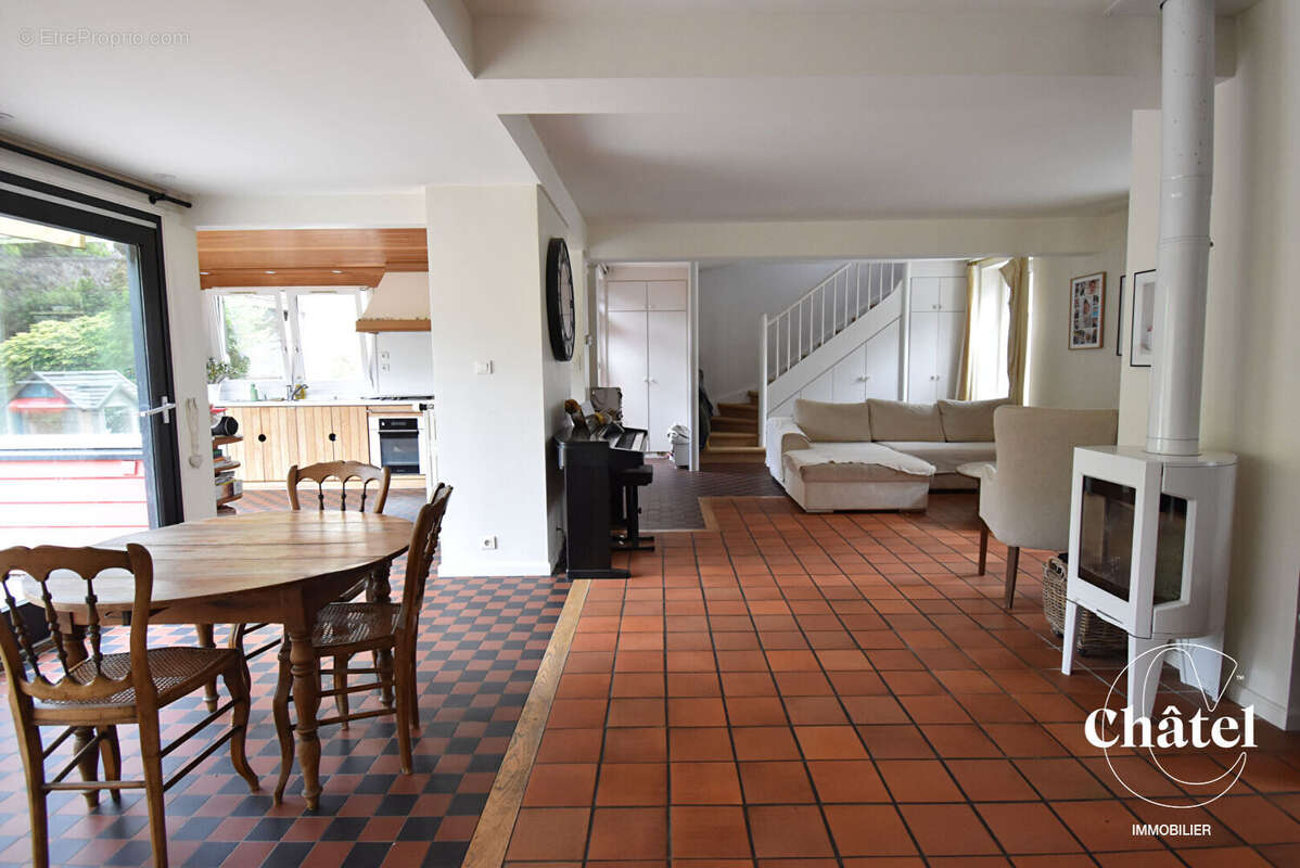 Maison de ville - 3ch - Jardin - Double garage - Cave - photo 5