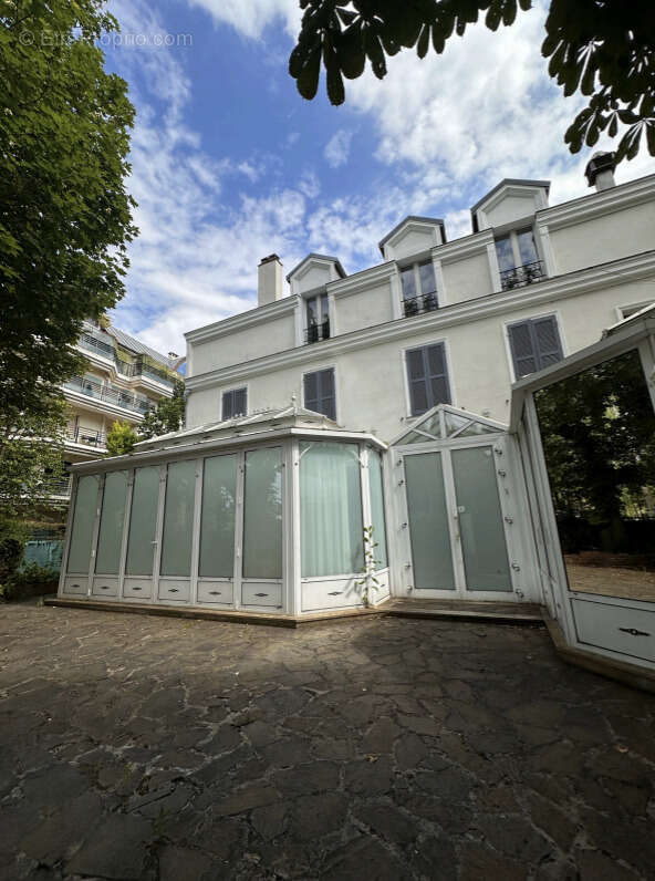 Maison à NEUILLY-SUR-SEINE
