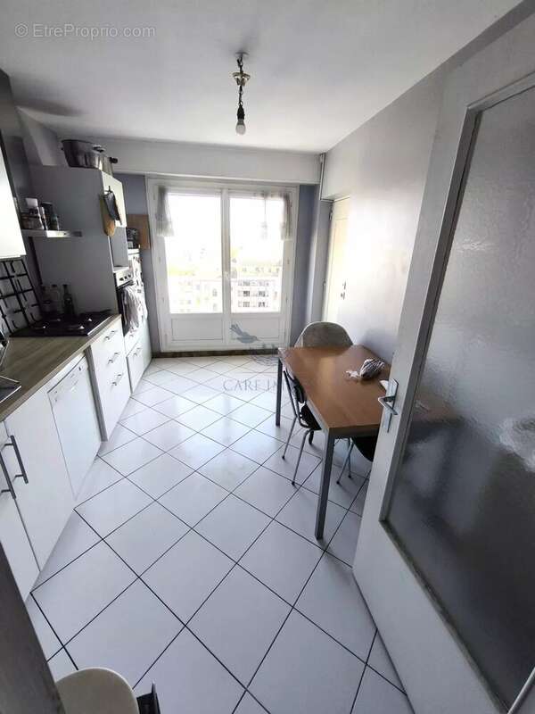 Appartement à LYON-6E