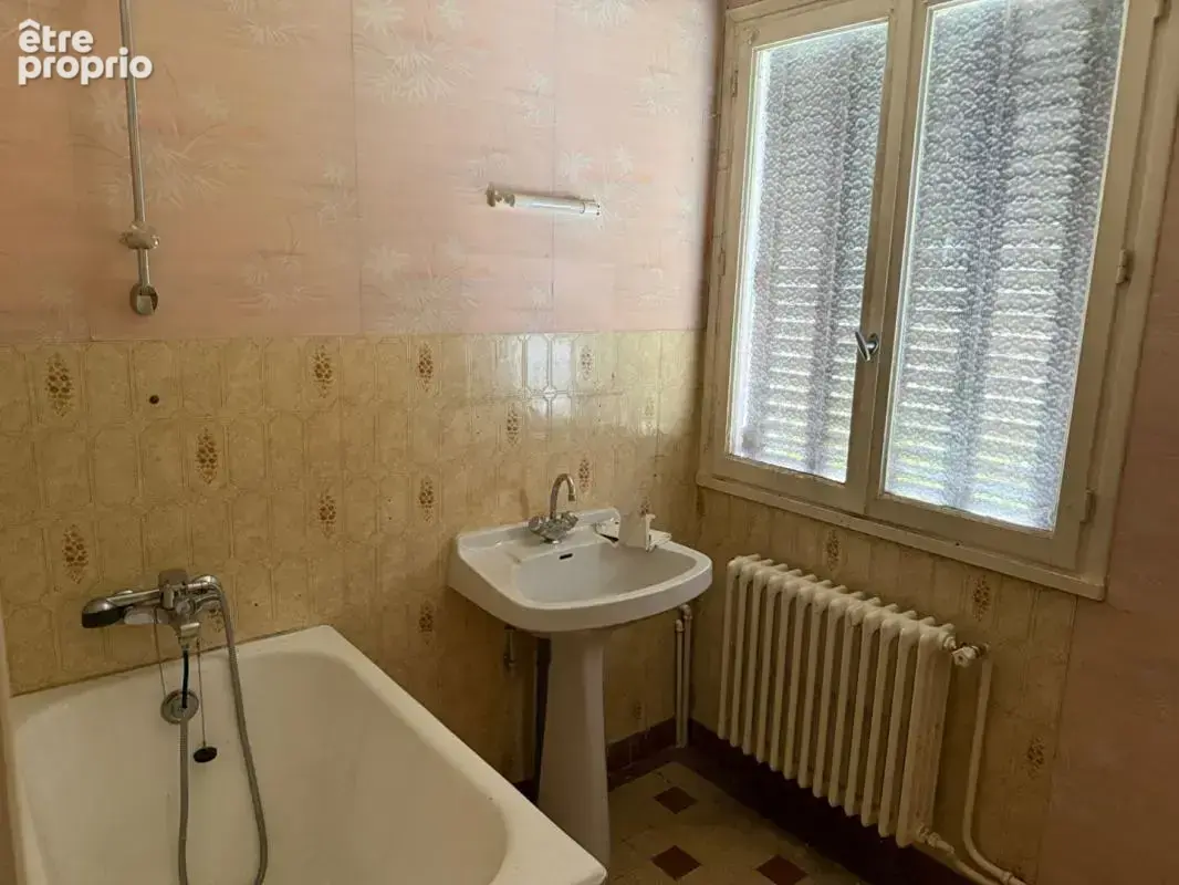 SUCCESSION VACANTE ! Maison à rénover 5 pièces, 3 chambres à Conflans-en-Jarnisy - photo 8