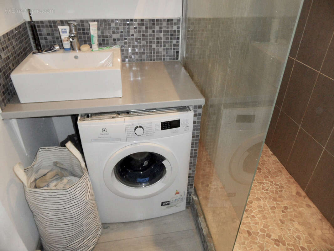 Appartement à MARSEILLE-7E