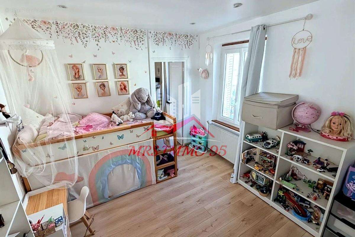 Appartement à CHAUMONTEL