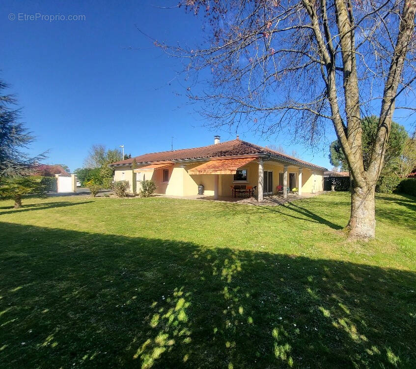 Maison à VILLARS-LES-DOMBES