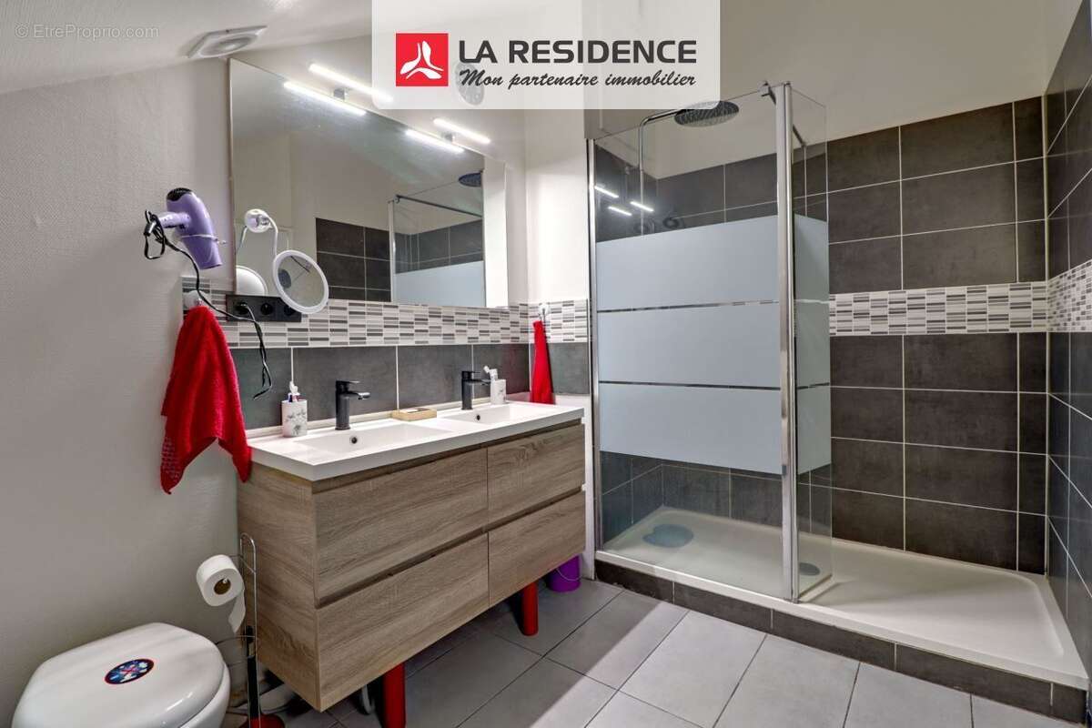 Maison à JOUY-LE-MOUTIER