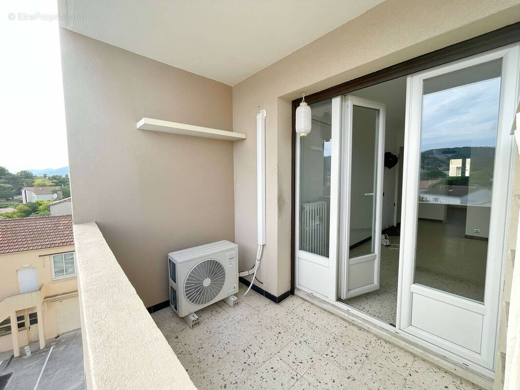 Appartement à HYERES