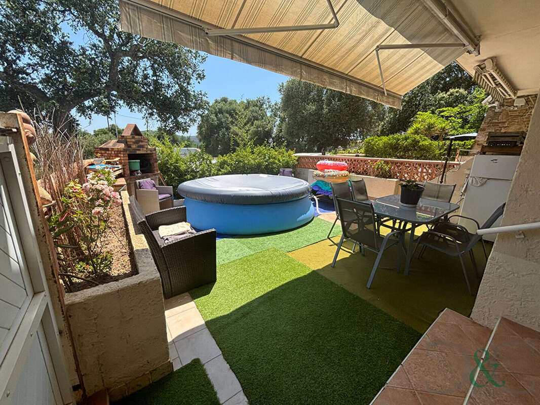 Appartement à BORMES-LES-MIMOSAS