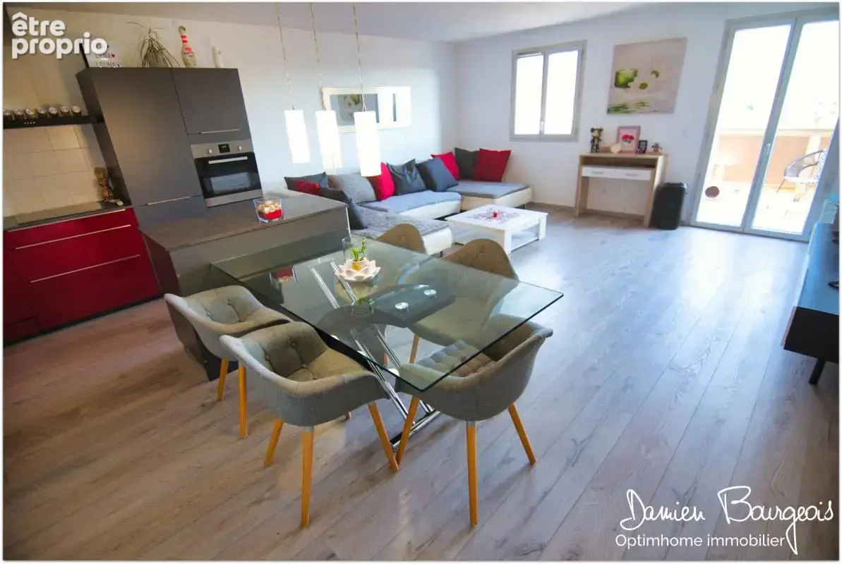 T4 89 m² – Dernier étage, balcon et place privative - photo 4