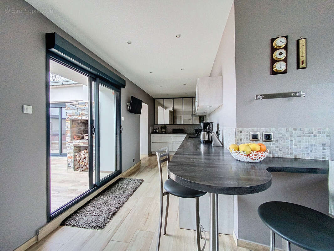 Maison à DONVILLE-LES-BAINS