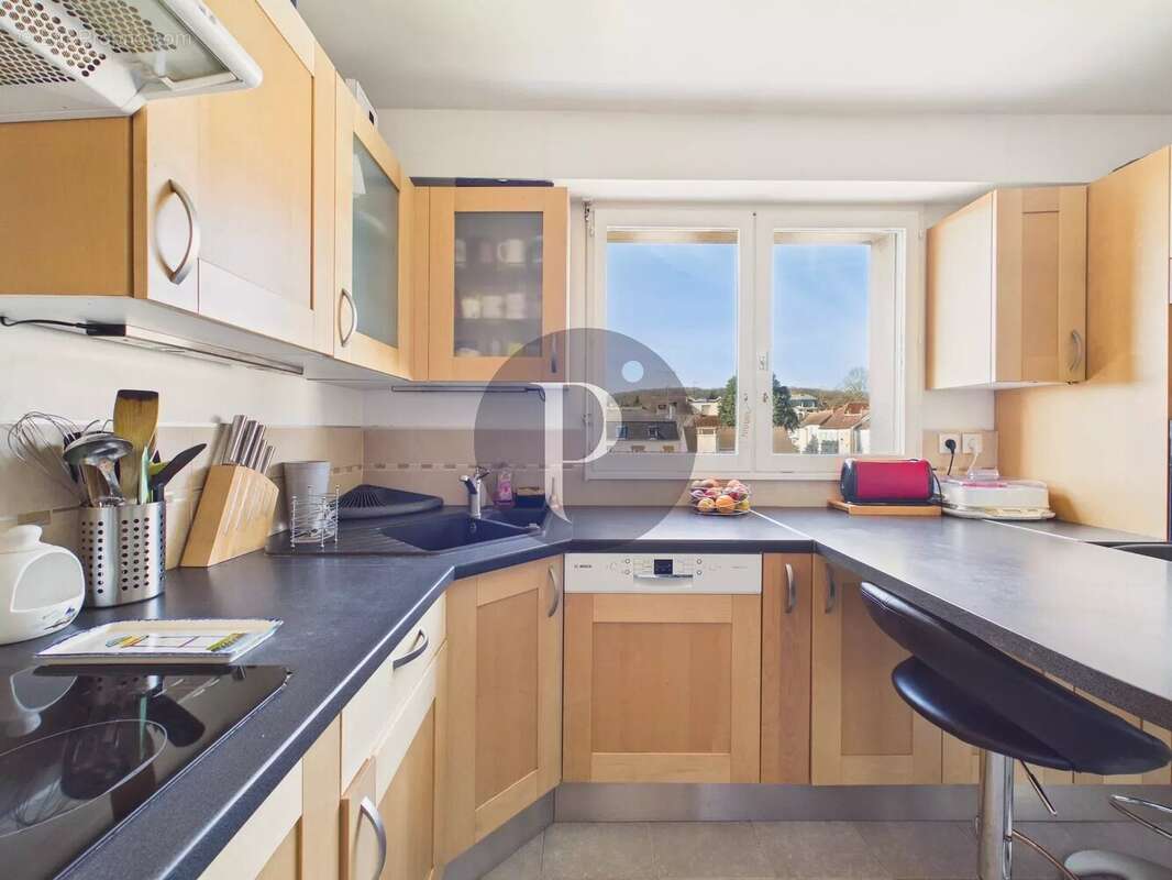 Appartement à VERRIERES-LE-BUISSON
