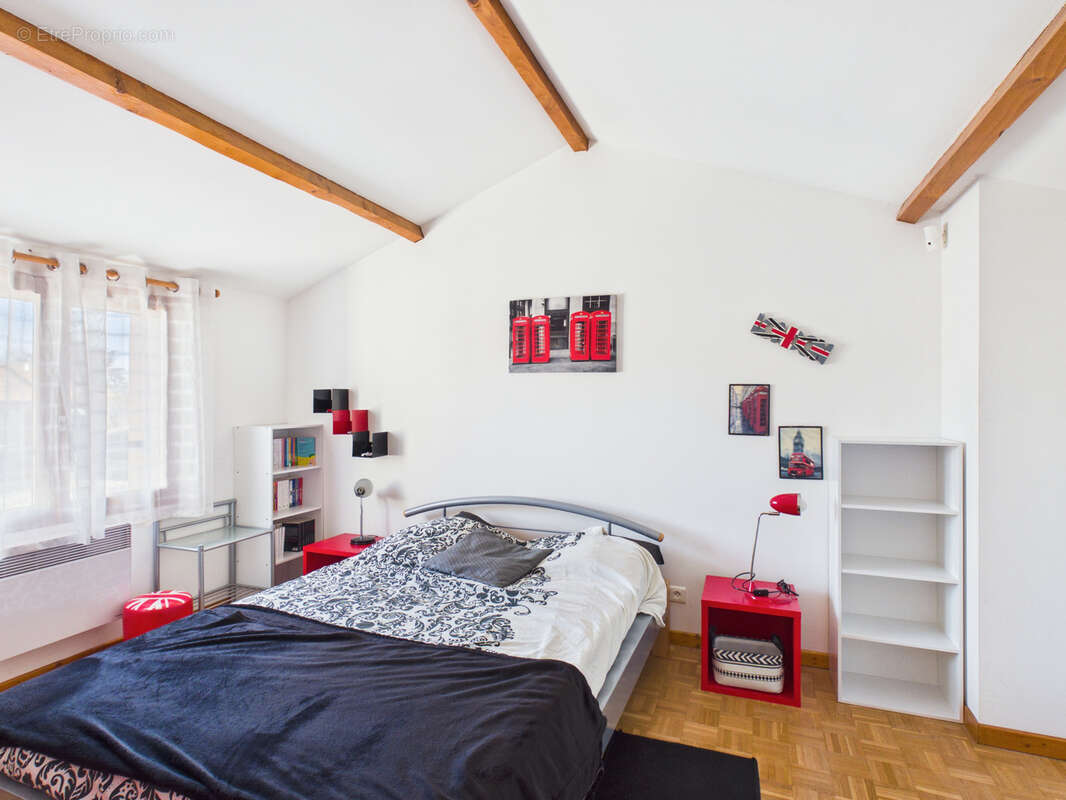 Maison à SAINT-GERMAIN-LEMBRON