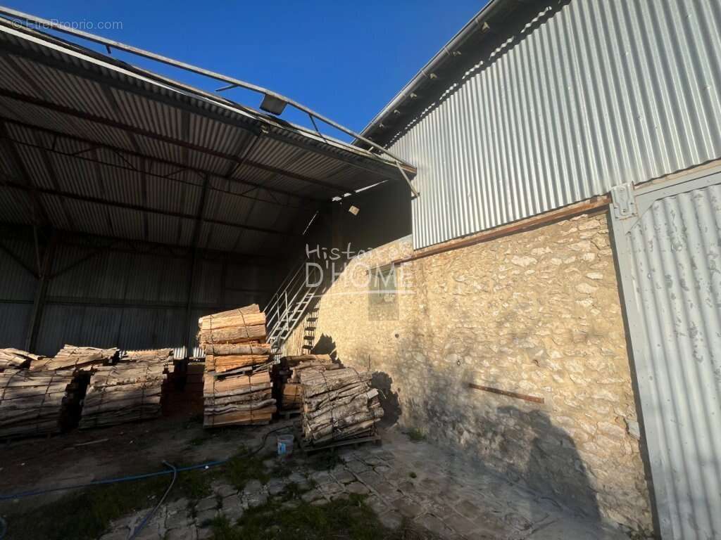 Maison à JOUY-LE-CHATEL