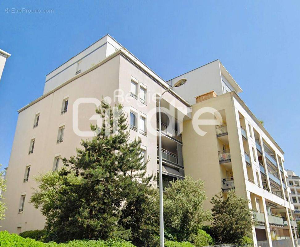 Appartement à LYON-8E