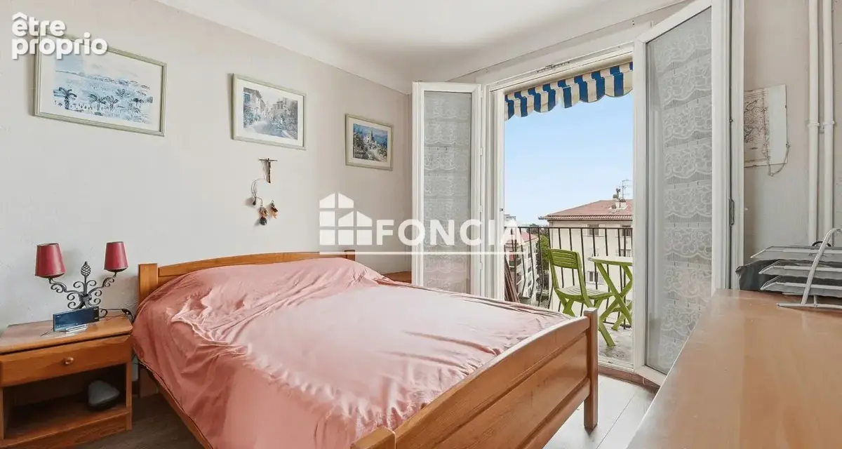 Nice Saint Augustin : F3 de 55m2 avec loggia et cave et parking collectif - photo 11