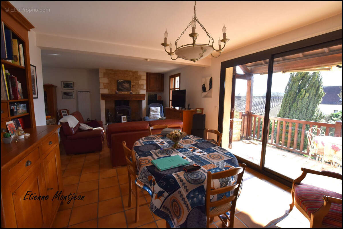Maison 125 m² à Cazals  - photo 6
