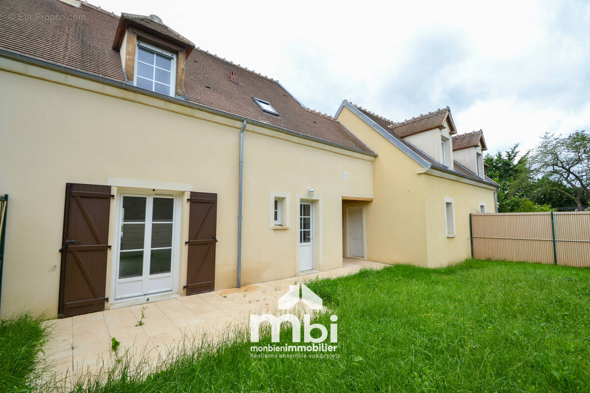 Maison à MORTEFONTAINE