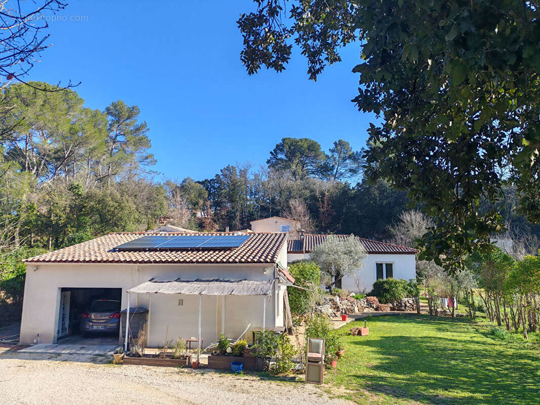 Maison à MEOUNES-LES-MONTRIEUX