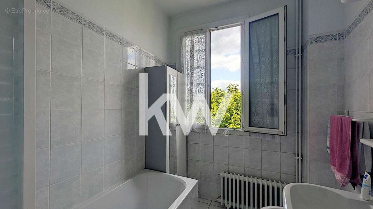 Maison à SAINT-GRATIEN