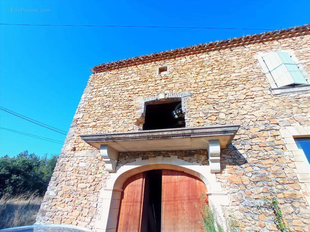 Charme de la Pierre à Sabran, grange à rénover - photo 25