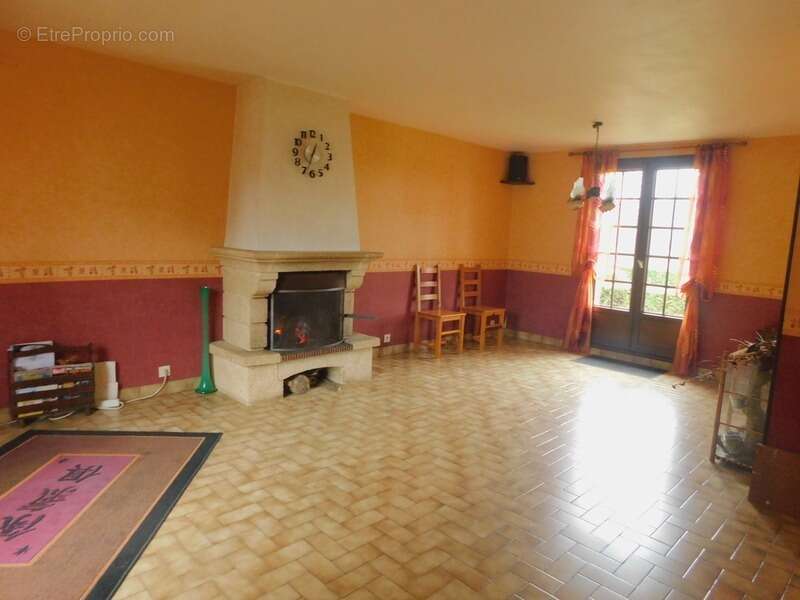 Maison à LA CHAPELLE-JANSON